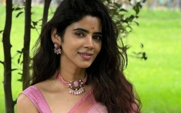 Bigg Boss சௌந்தர்யாவின் அழகு இரகசியம் இது தான் – இலகுவான குறிப்புகள்