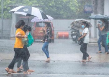 வடக்கு, கிழக்கு மாகாணங்களில் அவ்வப்போது  இடியுடன் கூடிய மழை பெய்யக் கூடிய சாத்தியம்