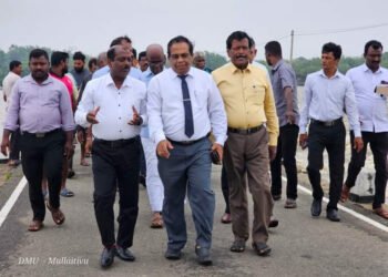 பிரதி அமைச்சர் உபாலி சமரசிங்க வட்டுவாகல் பாலத்தின் நிலை தொடர்பில் ஆராய நேரடி கள விஜயம்