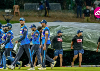 முதலாவது விக்கெட்டை ஷிராஸ் கைப்பற்றிய ஆட்டம் 21 ஓவர்களுடன் மழையினால் கைவிடப்பட்டது